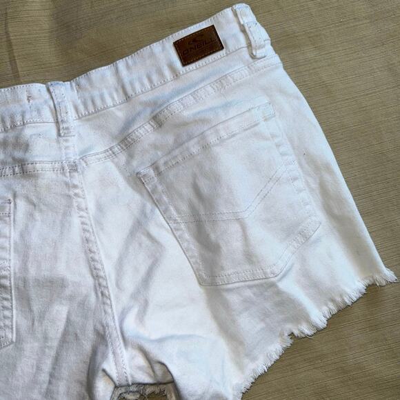 O’neill Raw Hem Distressed DENIM SHORTS white size 9 - Picture 6 of 10